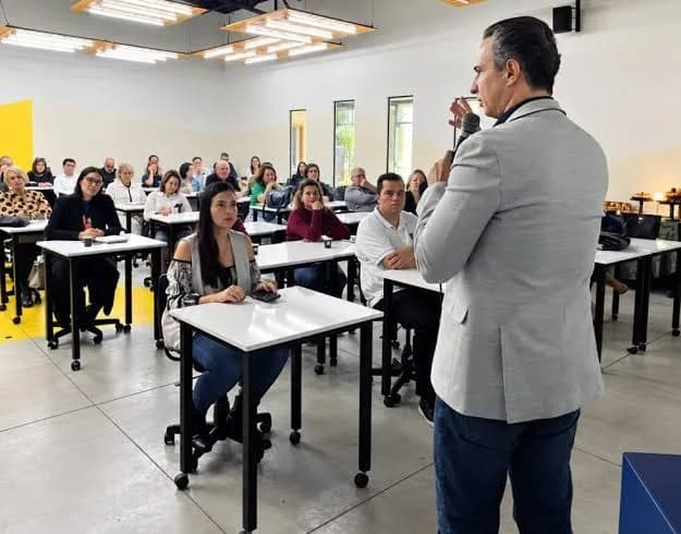 Sindicato das escolas privadas reúne gestores em Prudente para debater NR-1 e gestão