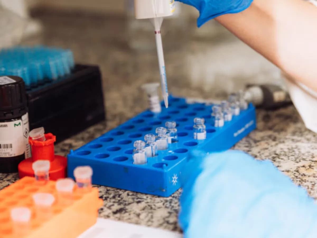 Unicamp detecta duas drogas inéditas em festas de SP e emite alerta federal
